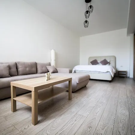 Feels Like Studio Apartament
