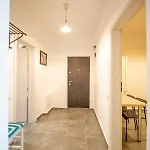 Feels Like Studio Апартаменти